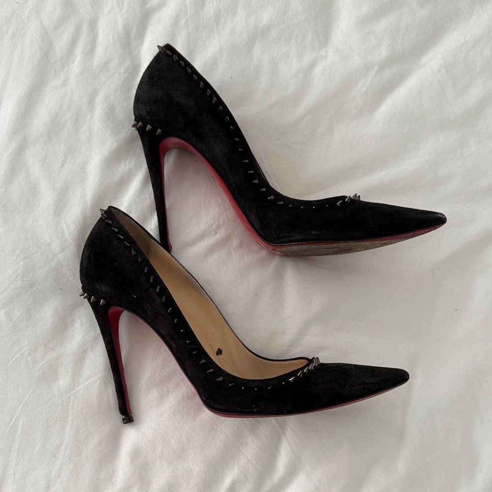 CHRISTIAN LOUBOUTIN Anjalina Suede Pumps 100 Size 39